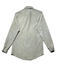 Cargar imagen en el visor de la galería, Rehaciendo camisas / Bajo el cerebro