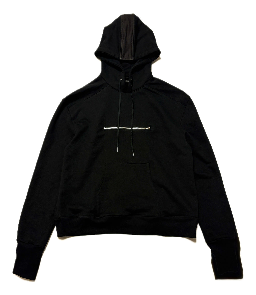 Sudadera con capucha y bolsillo con cremallera / MASAMI MARUSAWA